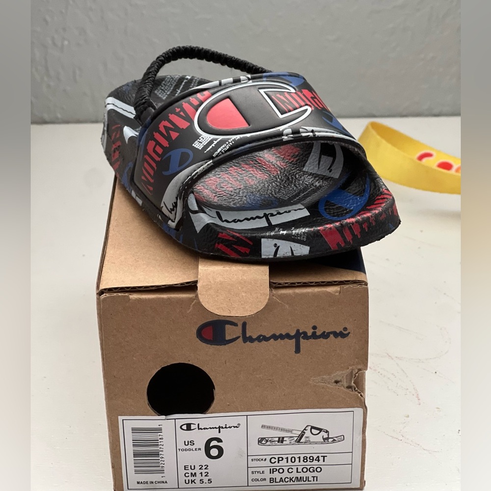 Toddler shoes